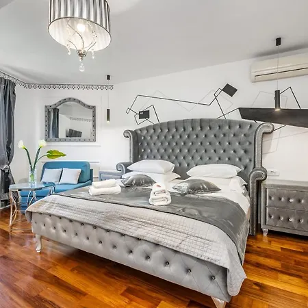 Galeria Valeria Seaside Downtown - Mag Quaint & Elegant Boutique 4*