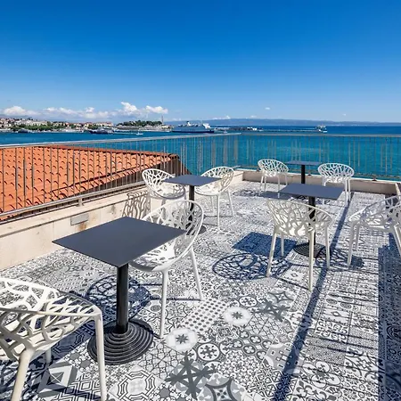 Galeria Valeria Seaside Downtown - Mag Quaint & Elegant Boutique 4* Split