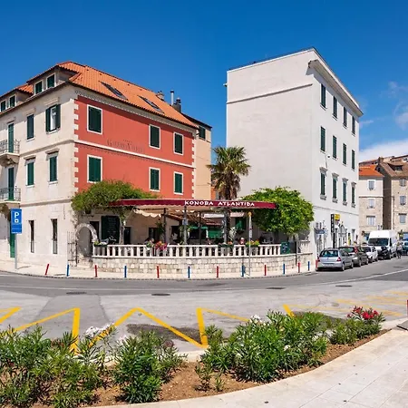 Galeria Valeria Seaside Downtown - Mag Quaint & Elegant Boutique