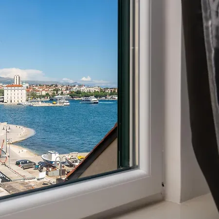 Galeria Valeria Seaside Downtown - Mag Quaint & Elegant Boutique Hotel