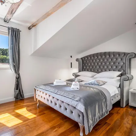 Hotel Galeria Valeria Seaside Downtown - Mag Quaint & Elegant Boutique