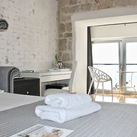 Galeria Valeria Seaside Downtown - Mag Quaint & Elegant Boutique Split