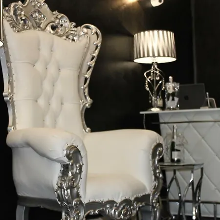 Galeria Valeria Seaside Downtown - Mag Quaint & Elegant Boutique